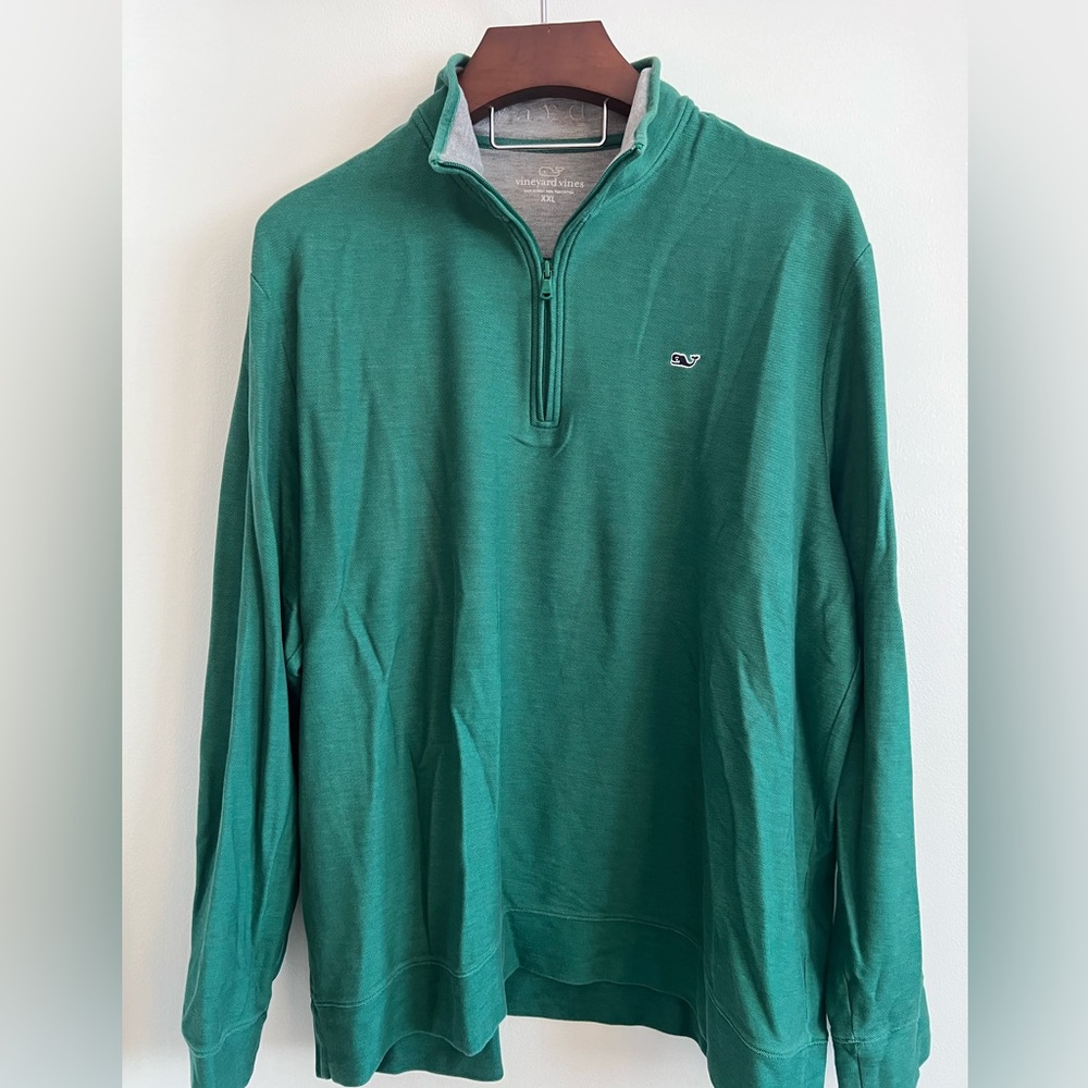 Vineyard vines quarter zip pull over